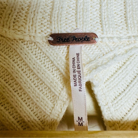 Free People Women’s Half Moon Bay Pullover Sweater in Cream Size Medium - Picture 9 of 10